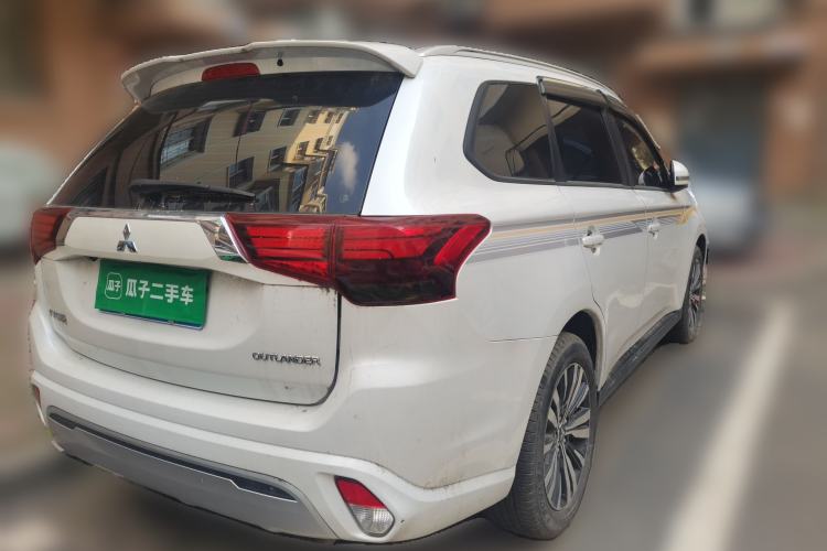 Used Mitsubishi Outlander 2021 2.0L Two-Wheel Drive Comfort Edition 5 Seats Rear Right 45 Deg