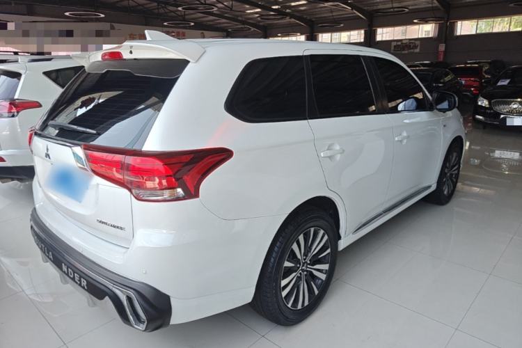 Used Mitsubishi Outlander 2021 2.0L Two-Wheel Drive Comfort Edition 5 Seats Rear Right 45 Deg