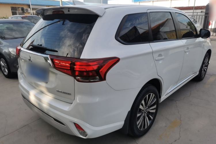 Used Mitsubishi Outlander 2021 2.0L Two-Wheel Drive Comfort Edition 5 Seats Rear Right 45 Deg