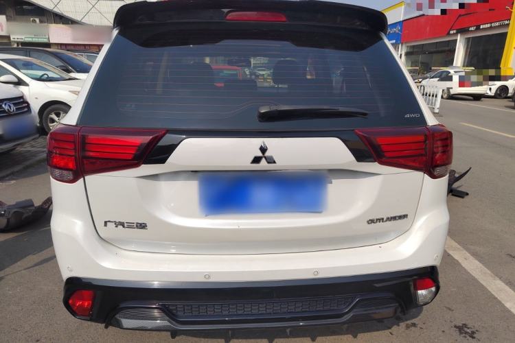 Used Mitsubishi Outlander 2021 2.4L 4x4 DynaDrive Edition 5 Seats Rear