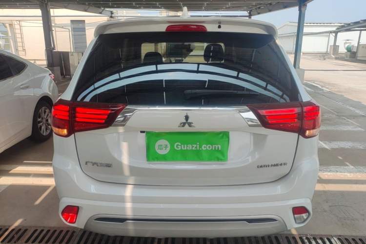 Used Mitsubishi Outlander 2021 2.0L Two-Wheel Drive Comfort Edition 5 Seats Rear