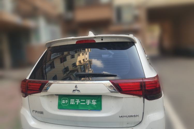 Used Mitsubishi Outlander 2021 2.0L Two-Wheel Drive Comfort Edition 5 Seats Rear