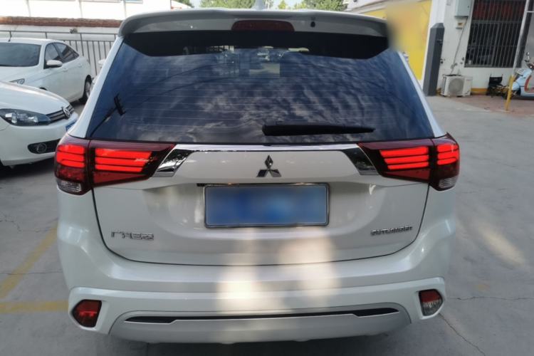 Used Mitsubishi Outlander 2021 2.0L Two-Wheel Drive Comfort Edition 5 Seats Rear
