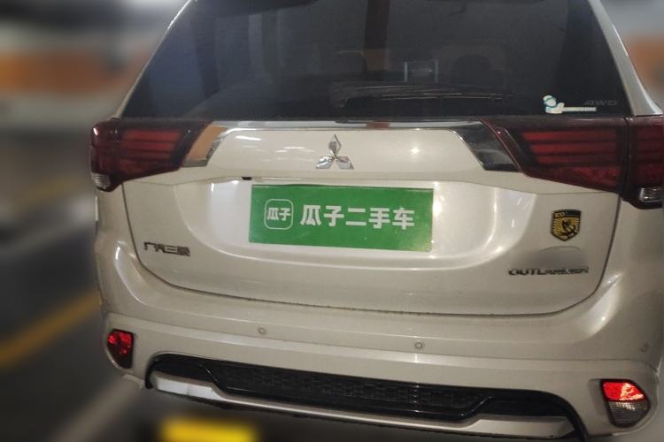 Used Mitsubishi Outlander 2021 2.4L 4x4 Zhi Xiang Edition 7 Seats Rear