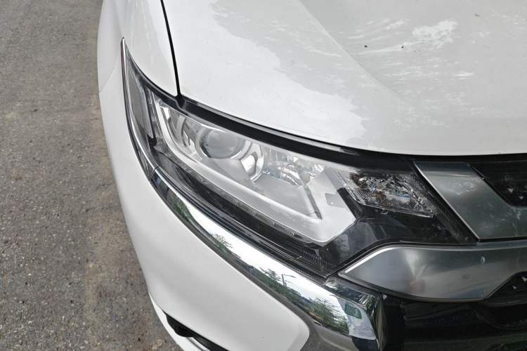Used Mitsubishi Outlander 2021 Revised Version 2.0L Two-Wheel Drive Comfort Edition 7 Seats Right Front Headlight