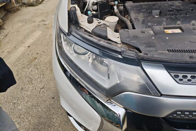 Used Mitsubishi Outlander 2021 2.0L Two-Wheel Drive Comfort Edition 7 Seats Right Front Headlight