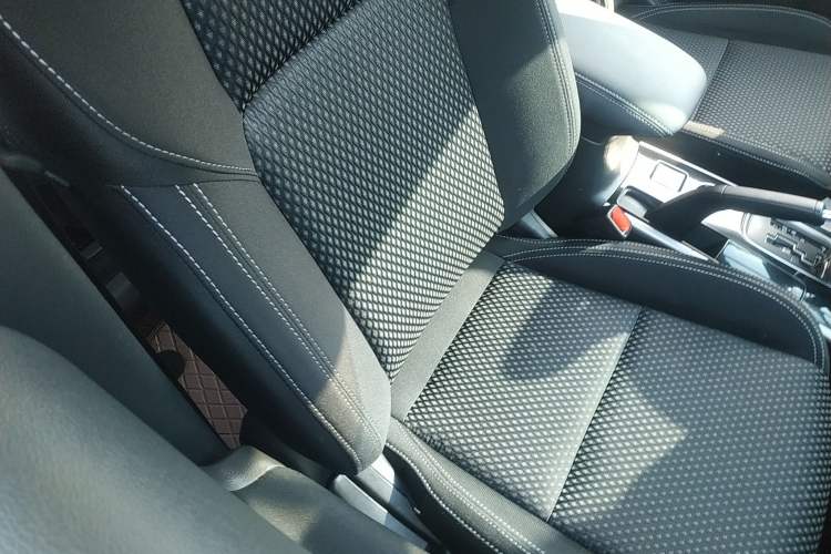 Used Mitsubishi Outlander 2021 Revised Version 2.0L Two-Wheel Drive Comfort Edition 5 Seats Right Front Seat