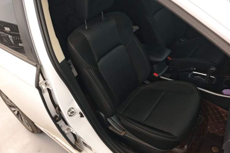 Used Mitsubishi Outlander 2021 Revised Version 2.0L Two-Wheel Drive Comfort Edition 5 Seats Right Front Seat