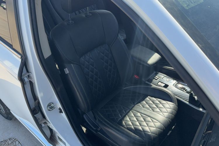 Used Mitsubishi Outlander 2021 2.4L 4x4 Zhi Xiang Edition 7 Seats Right Front Seat