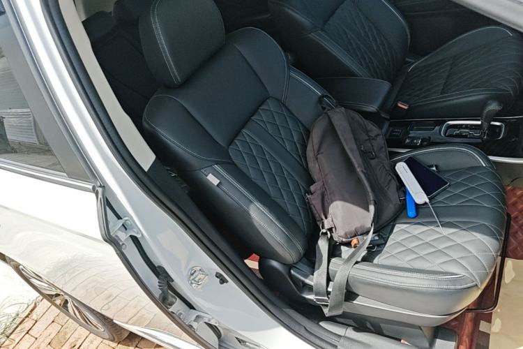 Used Mitsubishi Outlander 2021 2.0L Two-Wheel Drive Comfort Edition 5 Seats Right Front Seat