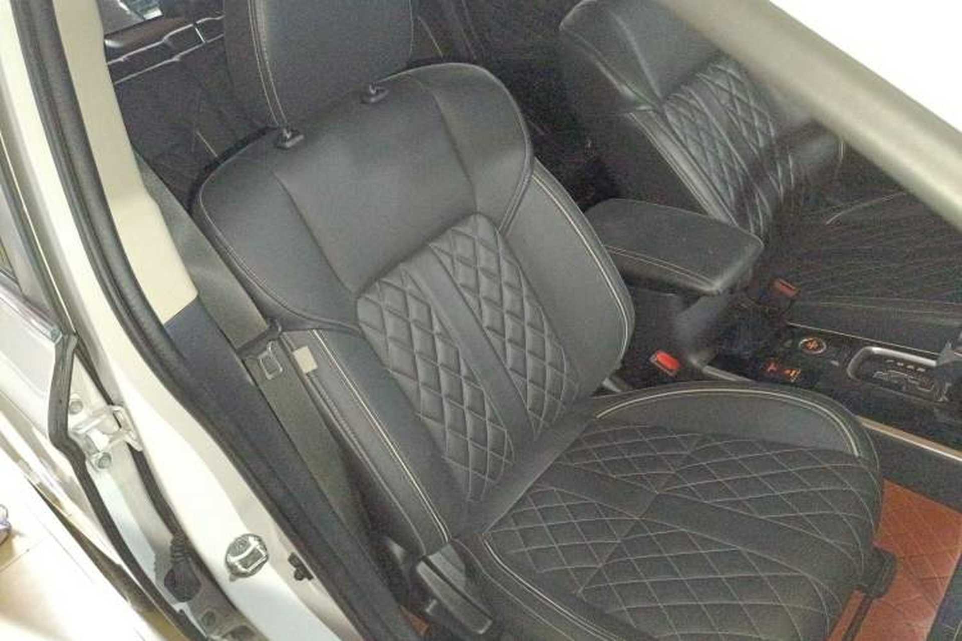 Used Mitsubishi Outlander 2021 2.4L 4x4 Zhi Xiang Edition 7 Seats Right Front Seat