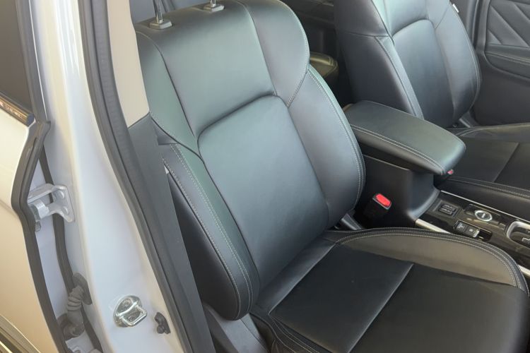 Used Mitsubishi Outlander 2021 2.4L 4x4 Zhi Xiang Edition 7 Seats Right Front Seat