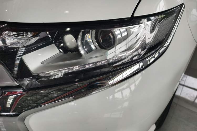 Used Mitsubishi Outlander 2021 Revised Version 2.0L Two-Wheel Drive Comfort Edition 5 Seats Right Front Seat