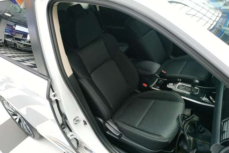Used Mitsubishi Outlander 2021 Revised Version 2.0L Two-Wheel Drive Comfort Edition 5 Seats Right Front Seat