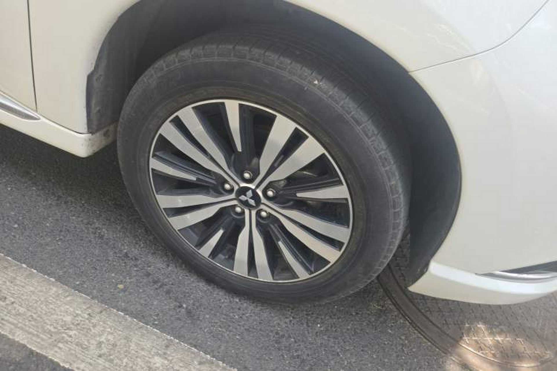 Used Mitsubishi Outlander 2021 Revised Version 2.0L Two-Wheel Drive Enjoyment Edition 5 Seats Right Front Wheel Hub