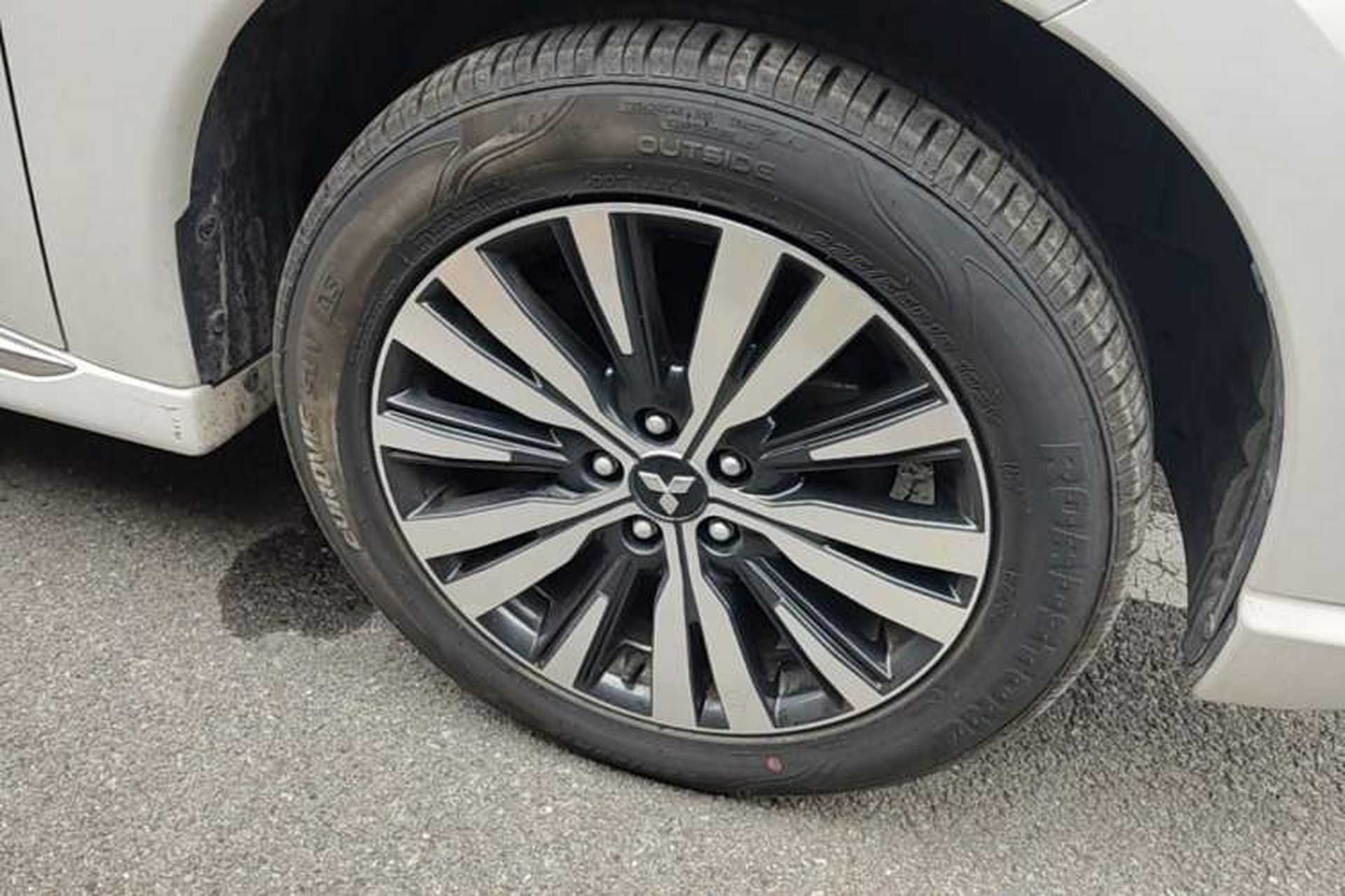 Used Mitsubishi Outlander 2021 2.4L 4x4 Zhi Xiang Edition 7 Seats Right Front Wheel Hub