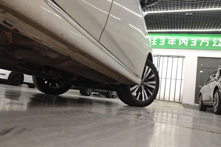 Used Mitsubishi Outlander 2021 Revised Version 2.0L Two-Wheel Drive Comfort Edition 5 Seats Right Side Sill