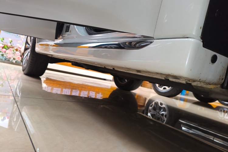 Used Mitsubishi Outlander 2021 2.4L 4x4 Zhi Xiang Edition 7 Seats Right Side Sill