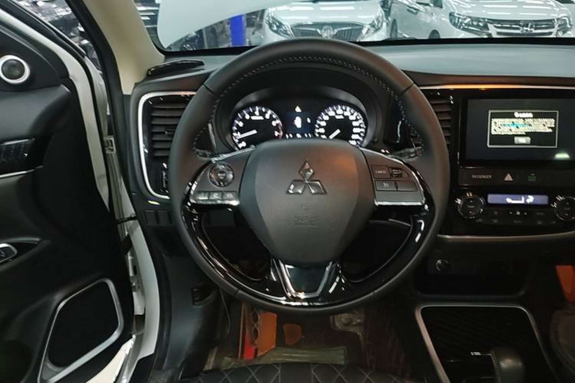 Used Mitsubishi Outlander 2021 2.0L Two-Wheel Drive Comfort Edition 5 Seats Steering Wheel