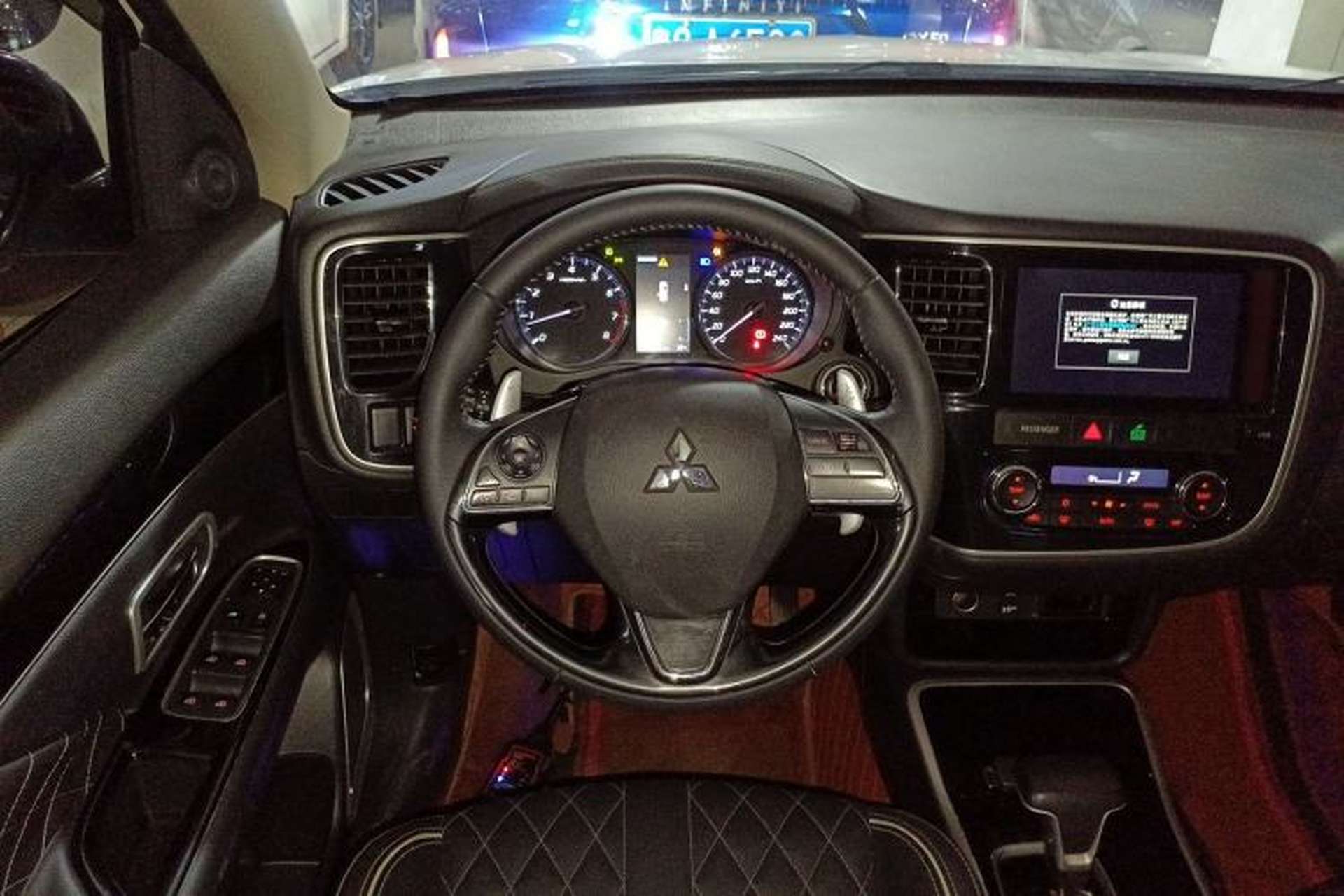 Used Mitsubishi Outlander 2021 2.4L 4x4 Zhi Xiang Edition 7 Seats Steering Wheel