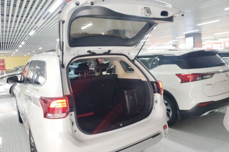 Used Mitsubishi Outlander 2021 Revised Version 2.0L Two-Wheel Drive Comfort Edition 5 Seats Trunk