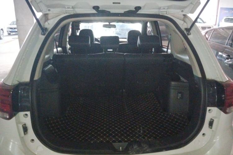 Used Mitsubishi Outlander 2021 2.0L Two-Wheel Drive Comfort Edition 5 Seats Trunk