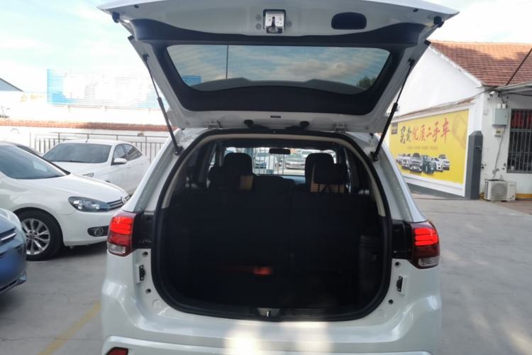 Used Mitsubishi Outlander 2021 2.0L Two-Wheel Drive Comfort Edition 5 Seats Trunk