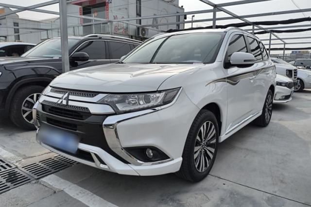 Used Mitsubishi Outlander 2021 Revised Version 2.0L Two-Wheel Drive Comfort Edition 7 Seats