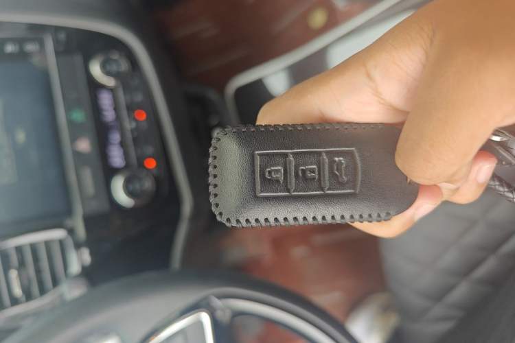 Used Mitsubishi Outlander  Vehicle Key