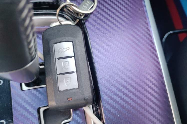 Used Mitsubishi Outlander 2021 2.4L 4x4 Comfort Edition 5 Seats Vehicle Key