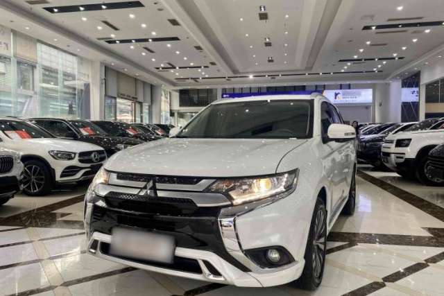 Used Mitsubishi Outlander 2021 Revised Version 2.0L Two-Wheel Drive Comfort Edition 7 Seats