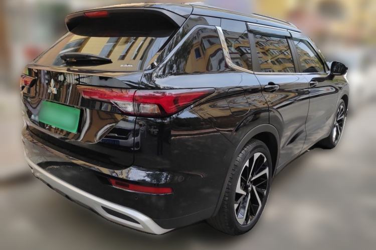 Used Mitsubishi Outlander 2023 1.5T CVT 4x4 Luxury Edition 5 Seats Rear Right 45 Deg