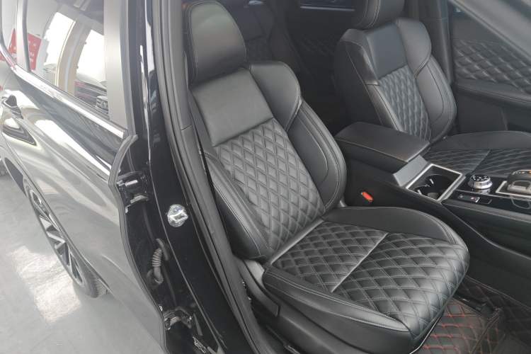 Used Mitsubishi Outlander 2023 1.5T CVT Four-Wheel Drive Prestige Edition 7 Seats Right Front Seat