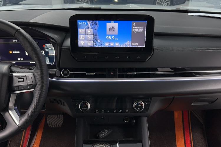 Used Mitsubishi Outlander 2023 1.5T CVT Four-Wheel Drive Prestige Edition 7 Seats Audio And AC Panel