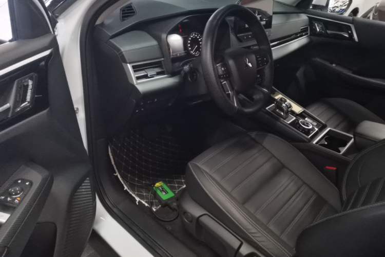 Used Mitsubishi Outlander 2023 1.5T CVT Four-Wheel Drive Excellence Edition 5 Seats Driver Seat