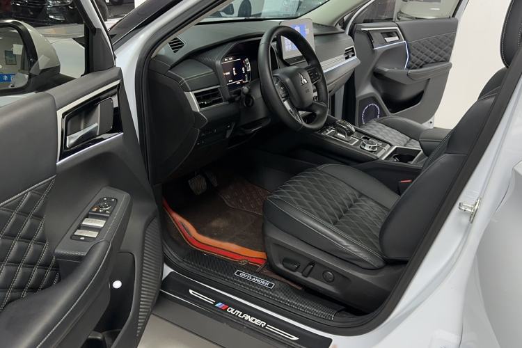 Used Mitsubishi Outlander 2023 1.5T CVT Four-Wheel Drive Prestige Edition 7 Seats Driver Seat