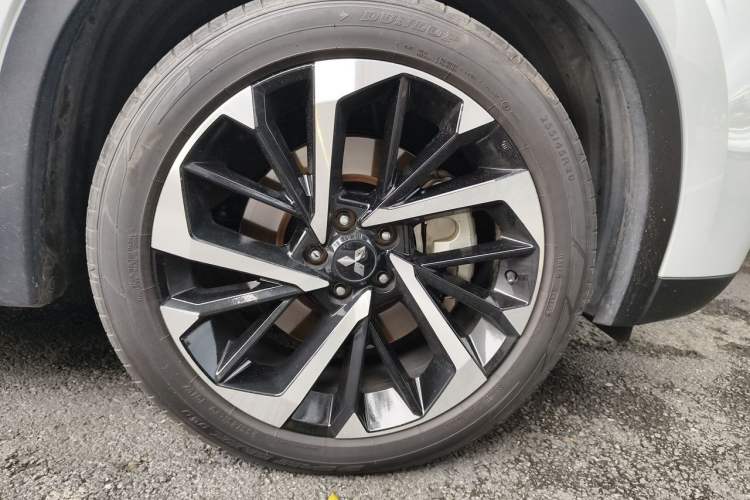 Used Mitsubishi Outlander 2023 1.5T CVT Four-Wheel Drive Prestige Edition 7 Seats Exterior 1