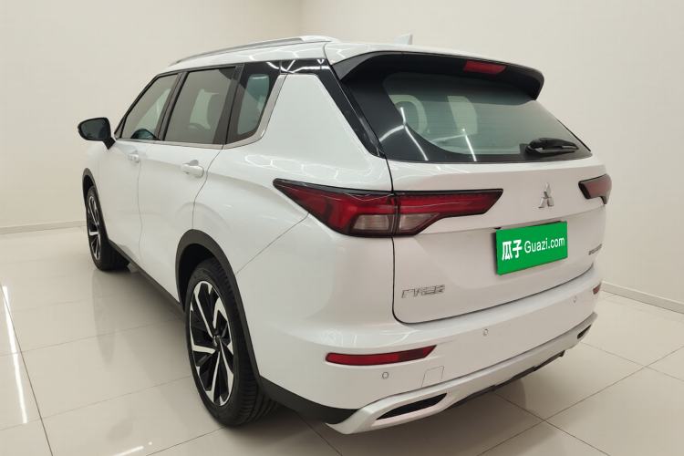 Used Mitsubishi Outlander 2023 1.5T CVT Four-Wheel Drive Prestige Edition 7 Seats Exterior 3