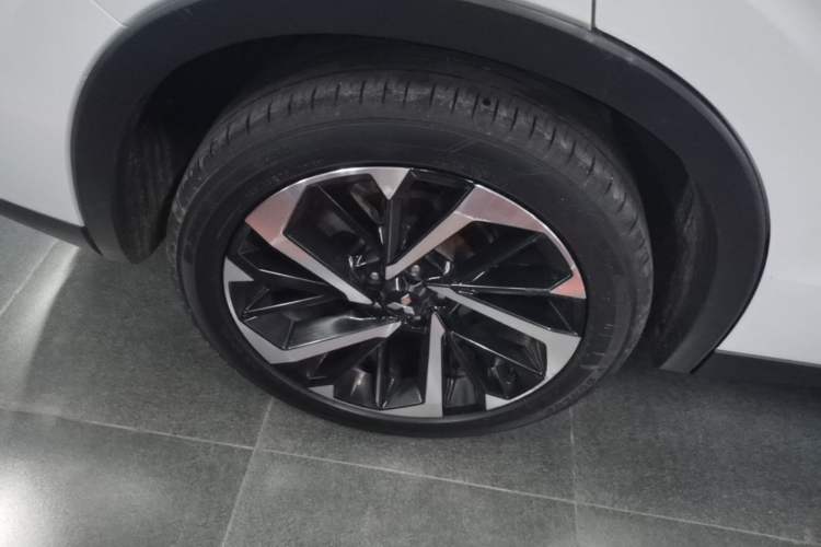 Used Mitsubishi Outlander 2023 1.5T CVT Four-Wheel Drive Excellence Edition 5 Seats Exterior 5