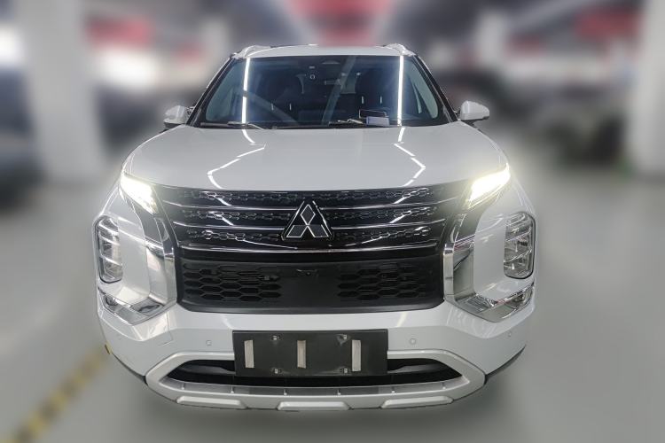 Used Mitsubishi Outlander 2023 1.5T CVT Four-Wheel Drive Prestige Edition 7 Seats Front