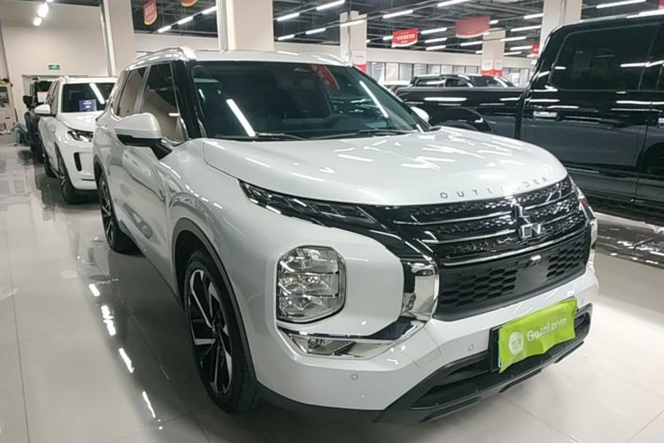 Used Mitsubishi Outlander 2023 1.5T CVT Two-Wheel Drive Luxury Edition 5 Seats Front Right 45 Deg
