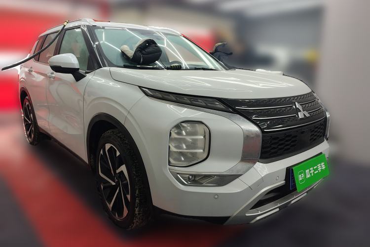 Used Mitsubishi Outlander 2023 1.5T CVT Four-Wheel Drive Prestige Edition 7 Seats Front Right 45 Deg