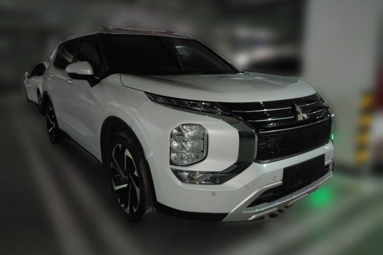 Used Mitsubishi Outlander 2023 1.5T CVT Four-Wheel Drive Prestige Edition 7 Seats Front Right 45 Deg