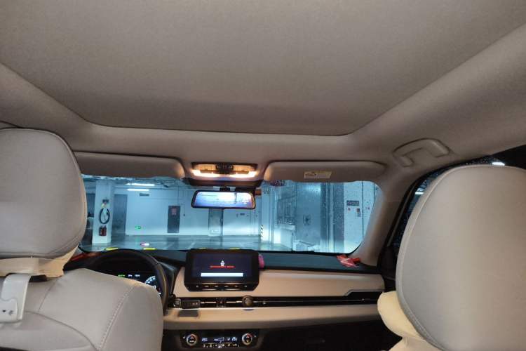 Used Mitsubishi Outlander 2023 1.5T CVT Four-Wheel Drive Prestige Edition 7 Seats Headliner