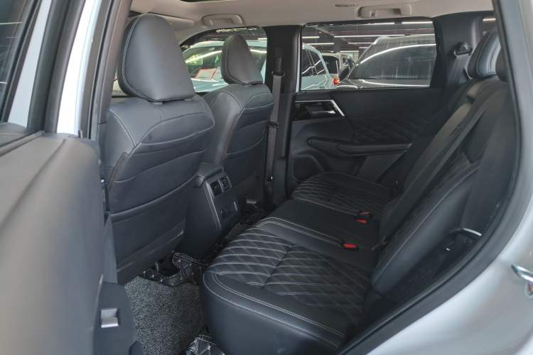 Used Mitsubishi Outlander 2023 1.5T CVT Four-Wheel Drive Prestige Edition 7 Seats Interior 4