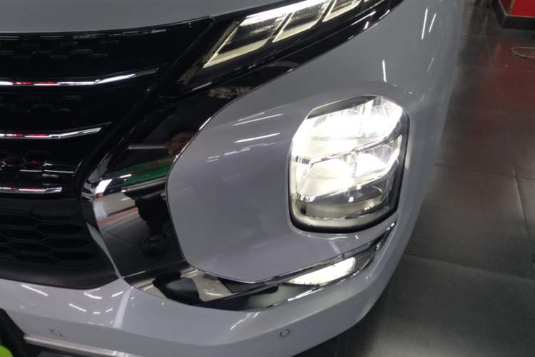 Used Mitsubishi Outlander 2023 1.5T CVT Four-Wheel Drive Excellence Edition 5 Seats Left Front Headlight