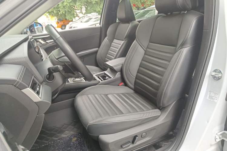 Used Mitsubishi Outlander 2023 1.5T CVT Two-Wheel Drive Luxury Edition 5 Seats Left Front Seat