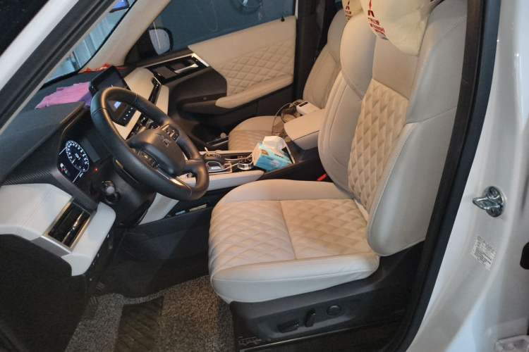 Used Mitsubishi Outlander 2023 1.5T CVT Four-Wheel Drive Prestige Edition 7 Seats Left Front Seat