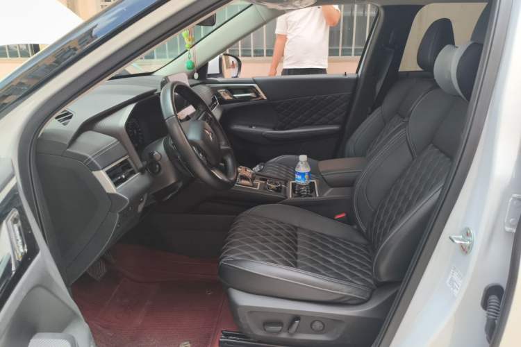 Used Mitsubishi Outlander 2023 1.5T CVT 4x4 Luxury Edition 5 Seats Left Front Seat