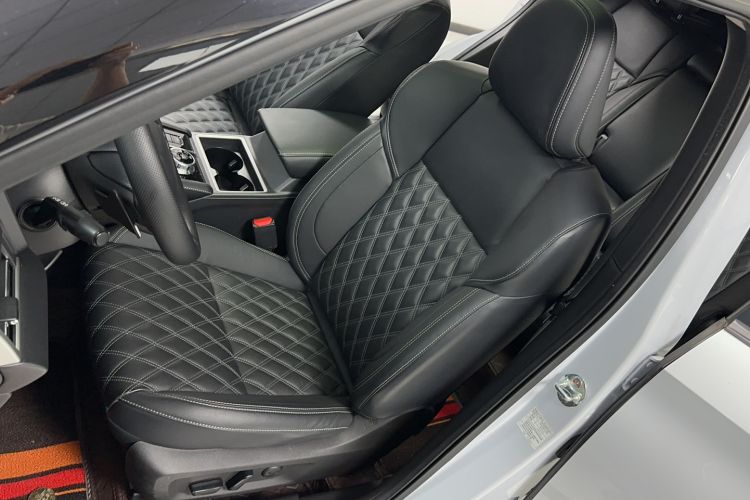 Used Mitsubishi Outlander 2023 1.5T CVT Four-Wheel Drive Prestige Edition 7 Seats Left Front Seat